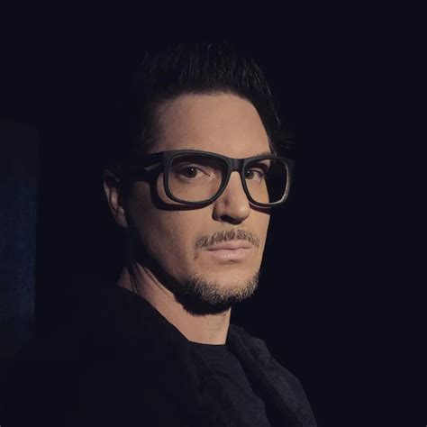 zak bagans prism glasses.